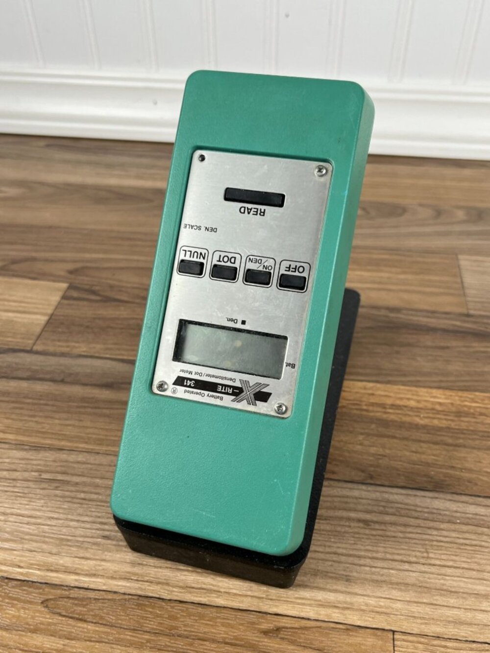 X-Rite 341 Battery Operated B/W Transmission Densitometer READ - NOT WORKING - Picture 10 of 13